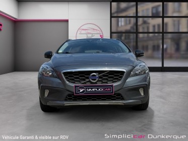 Volvo v40 cross country d2 120 oversta edition toit vitré panoramique régulateur de vitesse garantie 12 mois occasion...