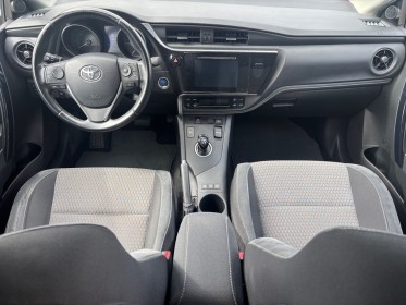 Toyota auris my17 hybride 136h collection occasion simplicicar vernon simplicicar simplicibike france