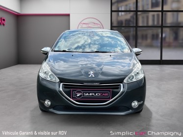 Peugeot 208 1.6 e-hdi 115ch fap bvm6 féline - toit panoramique - clim auto - feux et essuie glace auto occasion...