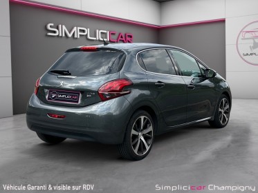 Peugeot 208 1.6 e-hdi 115ch fap bvm6 féline - toit panoramique - clim auto - feux et essuie glace auto occasion...