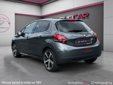 Peugeot 208 1.6 e-hdi 115ch fap bvm6 féline - toit panoramique - clim auto - feux et essuie glace auto occasion...