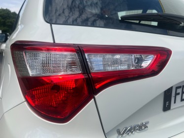 Toyota yaris 1.5 vvti 16v hsd hybrid 100h e-cvt 75 cv occasion simplicicar st-maximin simplicicar simplicibike france