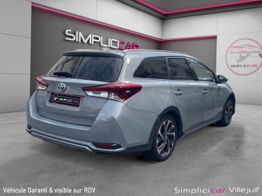 Toyota auris touring sports my17 hybride 136h design, sièges chauffants, caméra de recul, garantie 12mois occasion...