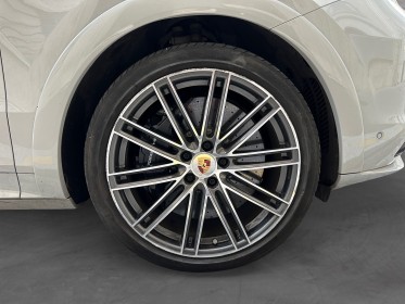 Porsche cayenne coupe e-hybrid 4.0 v8 680 turbo s - craie - pack carbon  design - pdls  - acc - carplay - pccb - caméra 360...