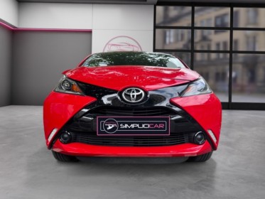 Toyota aygo 1.0 vvt-i x-play/ camera de recul/regulateur de vitesse/garantie 12 mois occasion paris 17ème (75)(porte...