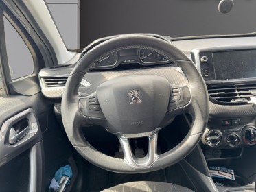 Peugeot 2008 1.2 puretech 82ch bvm5 style  full entretien peugeot  courroie de distribution neuve  applecarplay  garantie...