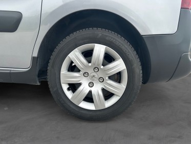 Peugeot partner tepee 1.6 bluehdi 100ch bvm5 outdoor - caméra/gps/régulateur de vitesse - garantie 12 mois occasion...
