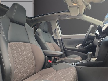 Toyota yaris cross hybride my22 116h 2wd collection toit panoramique sièges avants chauffants garantie constructeur toyota...