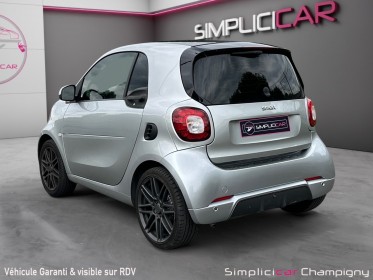 Smart fortwo coupe 90 ch ba6 brabus style - sièges en cuir chauffant - caméra de recul - toit panoramique occasion...
