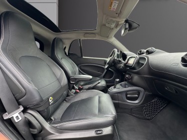 Smart fortwo coupe 90 ch ba6 brabus style - sièges en cuir chauffant - caméra de recul - toit panoramique occasion...