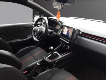 Renault clio v tce 100 rs line caméra de recul apple car play jantes 17'' garantie 12 mois occasion simplicicar villejuif ...