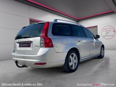 Volvo v50 1.6d drive stopstart 115 business edition // etat irreprochable // attelage remorque occasion simplicicar pertuis ...