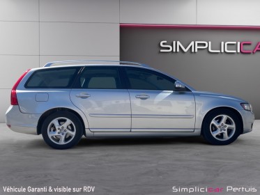 Volvo v50 1.6d drive stopstart 115 business edition // etat irreprochable // attelage remorque occasion simplicicar pertuis ...