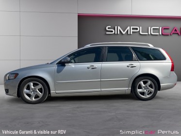 Volvo v50 1.6d drive stopstart 115 business edition // etat irreprochable // attelage remorque occasion simplicicar pertuis ...