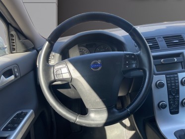 Volvo v50 1.6d drive stopstart 115 business edition // etat irreprochable // attelage remorque occasion simplicicar pertuis ...