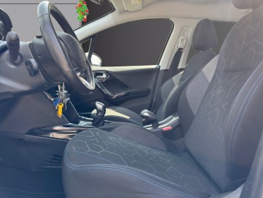 Peugeot 2008 bluehdi 100ch ss bvm5 signature occasion simplicicar lille  simplicicar simplicibike france