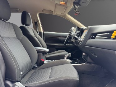 Mitsubishi outlander phev 2.4l phev twin motor 4wd business occasion simplicicar lille  simplicicar simplicibike france