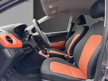 Hyundai i10 1.0 66 bvm5 initia occasion simplicicar lille  simplicicar simplicibike france