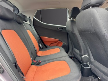 Hyundai i10 1.0 66 bvm5 initia occasion simplicicar lille  simplicicar simplicibike france