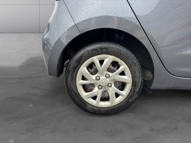 Hyundai i10 1.0 66 bvm5 initia occasion simplicicar lille  simplicicar simplicibike france