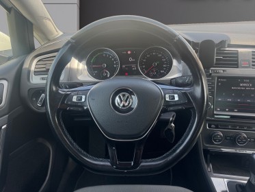 Volkswagen e-golf 115 electrique - caméra de recul - bluetooth - régulateur - clim - garantie 12 mois occasion simplicicar...