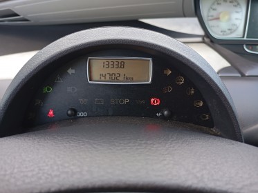 Peugeot 807 2.0 hdi 16v 136 fap confort - 7 places - clim auto et bizone - sièges chauffants occasion simplicicar compiegne...