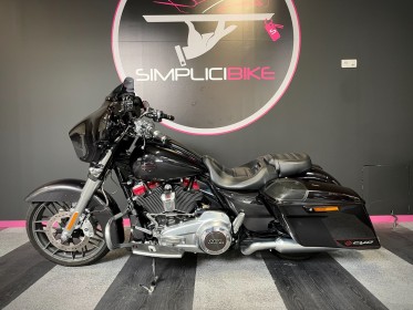 Harley davidson cvo street glide   1923 cvo occasion simplicicar lyon ouest simplicicar simplicibike france