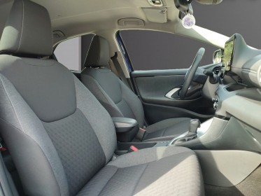 Toyota yaris hybride my21 116h design - caméra de recul - bluetooth - gps -clim - garantie 12 mois europe occasion...