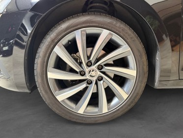 Skoda octavia combi 2.0 tdi 150 ch dsg7 ambition - sièges chauffants - carplay sans fil - garantie 12 mois occasion...