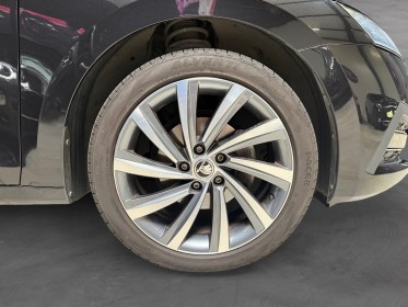 Skoda octavia combi 2.0 tdi 150 ch dsg7 ambition - sièges chauffants - carplay sans fil - garantie 12 mois occasion...