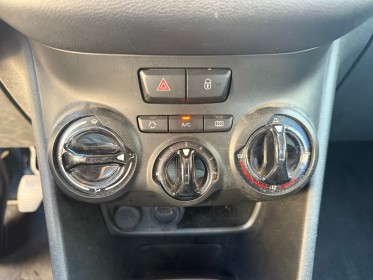 Peugeot 208 82ch bvm5 signature caméra de recul  apple carplay garantie 12 mois occasion simplicicar toulouse sud...