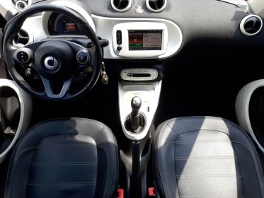 Smart forfour 0.9 90 ch ss prime toit panoramique sièges chauffants caméra de recul bluetooh garantie 12 mois occasion...