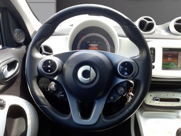 Smart forfour 0.9 90 ch ss prime toit panoramique sièges chauffants caméra de recul bluetooh garantie 12 mois occasion...