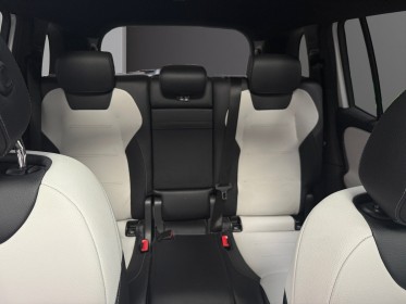 Mercedes glb 200 7g-dct amg line - toit ouvrant - attelage - première main fr - garantie 12 mois occasion simplicicar lyon...