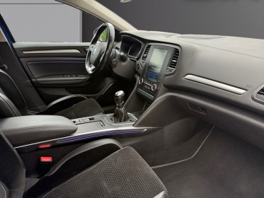 Renault megane iv 1.3i - 16v turbo tce 140 gt line - moteur neuf avec facture renault - 6600km occasion simplicicar...
