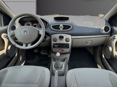 Renault clio iii 1.4 16v 100 authentique occasion simplicicar compiegne simplicicar simplicibike france