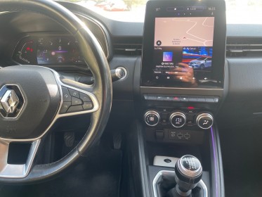 Renault clio v blue dci 115 intens / carplay / camera / clim auto occasion simplicicar salon de provence simplicicar...