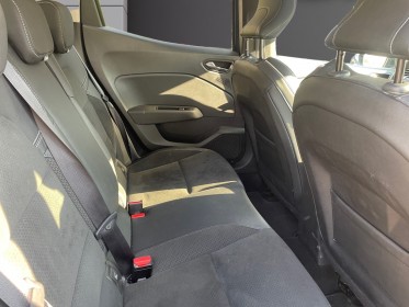 Renault clio v blue dci 115 intens / carplay / camera / clim auto occasion simplicicar salon de provence simplicicar...