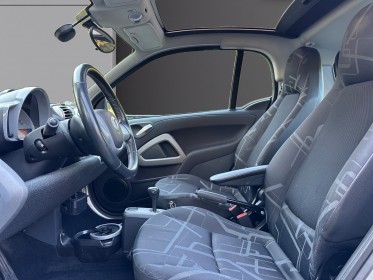 Smart fortwo coupe 1.0 i 12v 71 cv passion - carplay - caméra de recul - direction assisté - toit panoramique occasion...