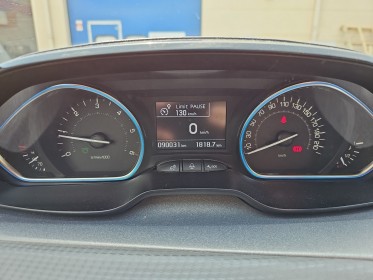 Peugeot 2008 1.6 bluehdi 120ch ss bvm6 allure - apple carplay - stationnement automatique avec camera de recul occasion...