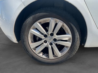 Peugeot 308 1.6 bluehdi 100ch bvm5 active -suivi/radar ar - garantie 12 mois occasion simplicicar soissons simplicicar...