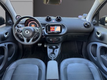 Smart fortwo coupe 90 ch prime - boite auto - toit panoramique - caméra de recul - sièges chauffants occasion...
