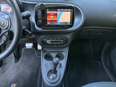 Smart fortwo coupe 90 ch prime - boite auto - toit panoramique - caméra de recul - sièges chauffants occasion...
