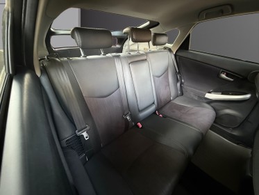 Toyota prius rechargeable 136h dynamic - garantie 12mois - entretien a jour - historique toyota - camera de recul - sieges......