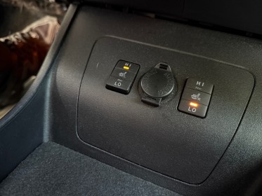 Toyota prius rechargeable 136h dynamic - garantie 12mois - entretien a jour - historique toyota - camera de recul - sieges......