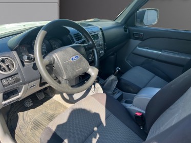 Ford ranger double cabine 2.5 tdci double cab xl/camera de recul/attelage/climatisation/hard top occasion simplicicar salon...