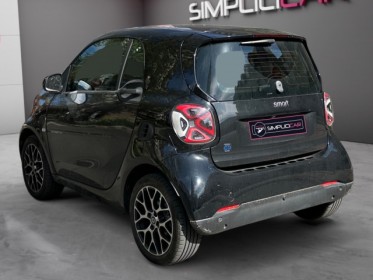 Smart fortwo coupe eq 82 ch prime - carplay - sièges chauffants en cuir - feux led - clim auto occasion champigny-sur-marne...