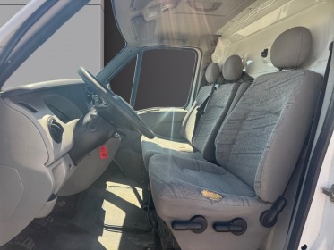 Renault master plancher cab hc l2h2 3.5t 2.5 dci 100 occasion simplicicar beaune simplicicar simplicibike france