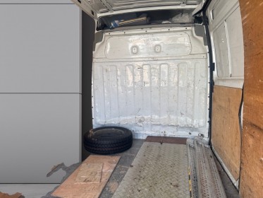 Renault master plancher cab hc l2h2 3.5t 2.5 dci 100 occasion simplicicar beaune simplicicar simplicibike france