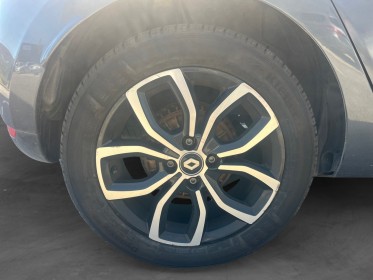 Renault clio iv tce 120 energy intens - phase 2 - faible kms garantie 12 mois occasion simplicicar lyon nord  simplicicar...